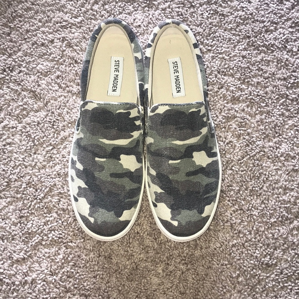 GILLS-C GREEN CAMO Slip-Ons